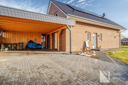 Carport - 5 Zimmer Einfamilienhaus in Dahlenburg