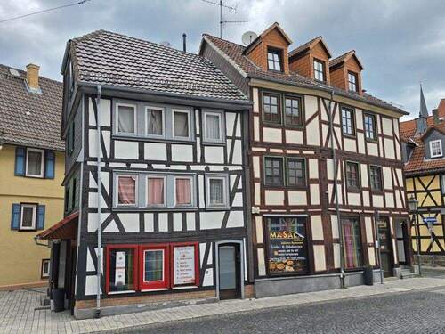 Haus 1+2 - Vorderansicht - Zwei Fachwerkhäuser mitten in Schotten