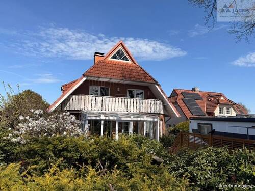 Vorderansicht - 8 Zimmer Einfamilienhaus zum Kaufen in Ganderkesee