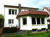 Hausansicht - Gepflegtes Zweifamilienhaus am Jungfernheide Forst