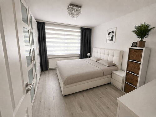 Schlafzimmer - 3 Zimmer Etagenwohnung zum Kaufen in Krefeld