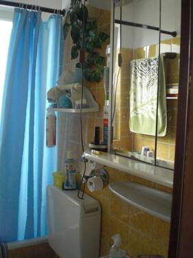 Badezimmer mit Badewanne - 