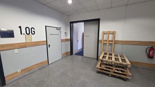 Eingangstür vom Büro - 