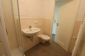 Bad mit Dusche - 3 Zimmer Etagenwohnung zur Miete in Freiberg