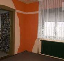 Gemütliches Einfamilienhaus - 79.000,00&nbsp;EUR Kaufpreis, ca.&nbsp; 100,00&nbsp;m&sup2;&nbsp;Wohnfl&auml;che in Gräfenthal / Lichtenhain bei Gräfenthal (PLZ: 98743) Lichtenhain b Gräfenthal