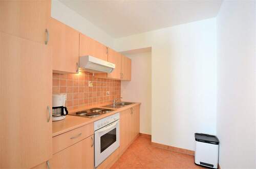 Blick in die Küche - 2 Zimmer Etagenwohnung in Graal-Müritz