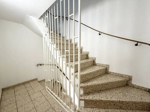 gepflegtes Treppenhaus - 