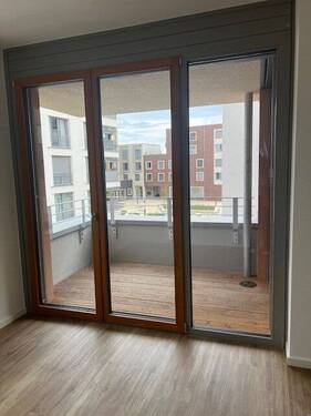 Balkontür mit Stadtblick - 4 Zimmer Etagenwohnung in Bamberg