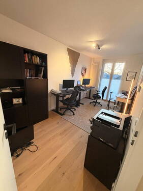 Büro 1.OG mit Balkon - 