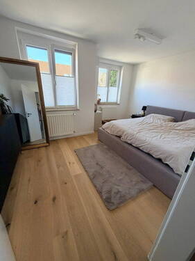 Elternschlafzimmer - 7 Zimmer Reihenmittelhaus in München