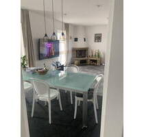 Wohnen wie im Penthouse: 3 Zimmer, Kamin und ca. 100 m² Dachterrasse in Mönchengladbach
