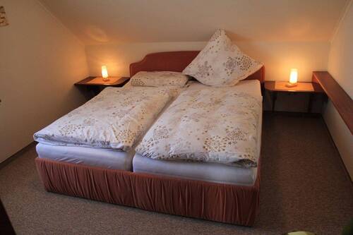 Schlafzimmer 1, Doppelbett - 