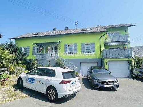 Front - 7 Zimmer Mehrfamilienhaus, Wohnhaus zum Kaufen in Presseck / Elbersreuth
