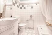 Gepflegtes Badezimmer - 