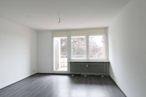 Ausgang zur Terrasse - Gut vermietet und zentral gelegen in Leck