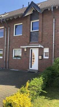 Eingang - Schönes und gepflegtes 4-Zimmer-Reihenhaus mit EBK in Kerpen-Sindorf