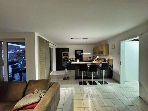 Wohnraum II - 3 Zimmer Etagenwohnung in Leverkusen