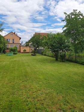 Großer Garten eingezäunt - 8 Zimmer Einfamilienhaus zum Kaufen in Leimersheim