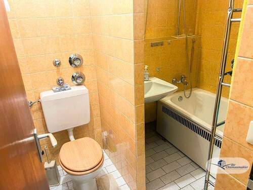 Badezimmer - Etagenwohnung mit 37,50 m&sup2; in Bernau am Chiemsee zum Kaufen