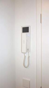 Eingang mit Video-Gegensprechanlage - 