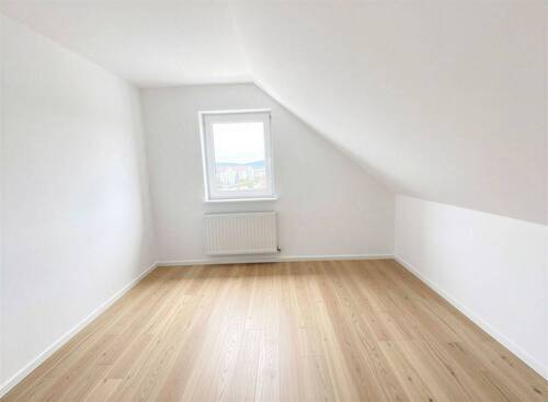 Zimmer 1 - (KI generiert) - 3 Zimmer Etagenwohnung in Dörfles-Esbach