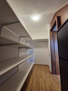 Garderobe_im_Schlafzimmer_1 - 