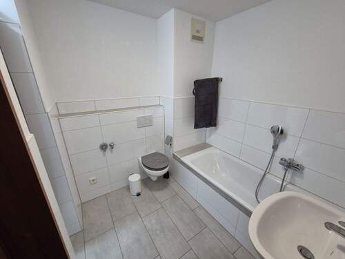 Badewanne_und_Dusche_4 - 