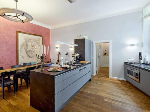 Blick von der Küche zum hinteren Flur - Etagenwohnung mit 181,00 m² in Berlin zum Kaufen