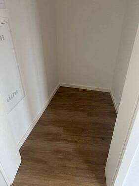 Kleiner Raum mit Holzboden - 4 Zimmer Etagenwohnung in Bamberg