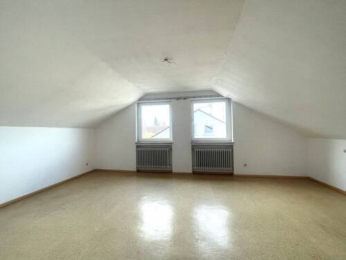 1. Zimmer OG - 