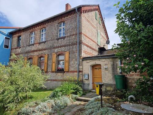 Außenansicht - 7 Zimmer Einfamilienhaus in Wettin-Löbejün OT Deutleben