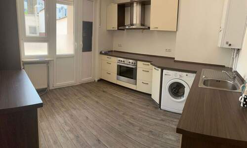 moderne EBK - Etagenwohnung mit 99,20 m² in Mainz zur Miete