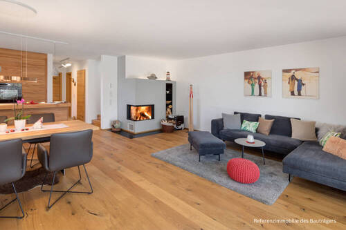 Wohnzimmer - 5 Zimmer Doppelhaushälfte zum Kaufen in Deining