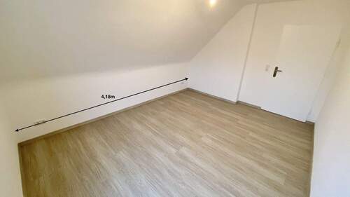 Schlafzimmer Ansicht 2 - 