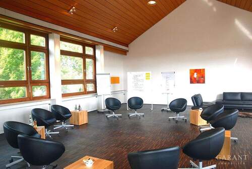 großer Saal - 5 Zimmer Einfamilienhaus in Kupferzell