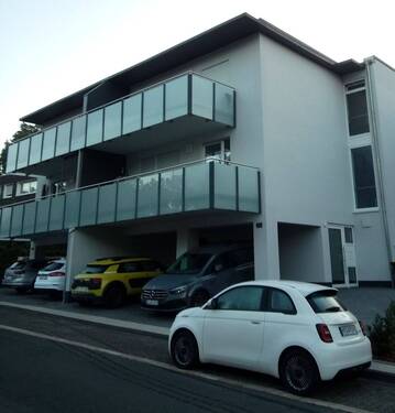 Hausansicht - TOP Neubau 3,5ZKB Terrasse und Balkon in Uni-Nähe