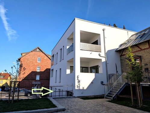 Außenansicht Villa mit Querbau.jpg - 