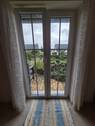 Haupthaus: EG - Wohnzimmer mit Terrassenzugang - 