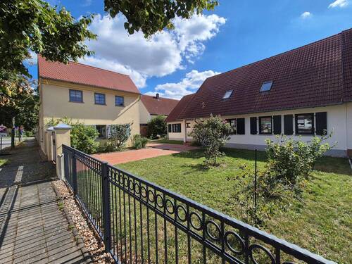 Straßenansicht - 5 Zimmer Mehrfamilienhaus, Wohnhaus in Bad Düben