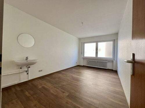 Zimmer 3 - 