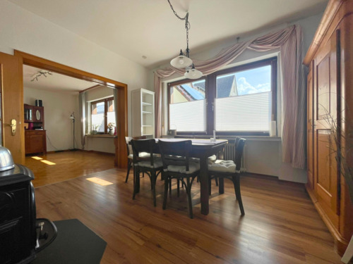 Esszimmer Erdgeschoss - 9 Zimmer Einfamilienhaus in Balve