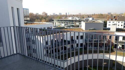 Blick vom Balkon - 2 Zimmer Etagenwohnung in Düsseldorf