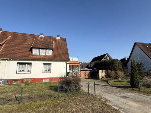 Bild 2 - 5 Zimmer Doppelhaushälfte zum Kaufen in Neu Wulmstorf