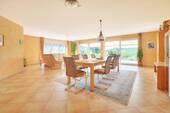 Wohn- und Esszimmer - 