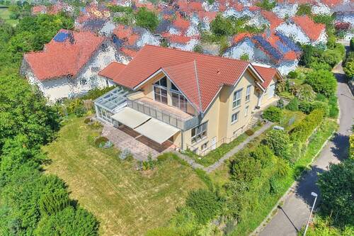 Drohnenansicht - 7 Zimmer Mehrfamilienhaus, Wohnhaus zum Kaufen in Heilbronn / Kirchhausen