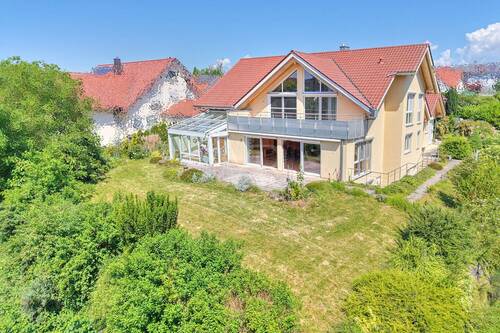 Drohnenansicht - 7 Zimmer Mehrfamilienhaus, Wohnhaus in Heilbronn / Kirchhausen