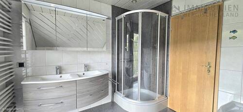 Badezimmer DG. - 