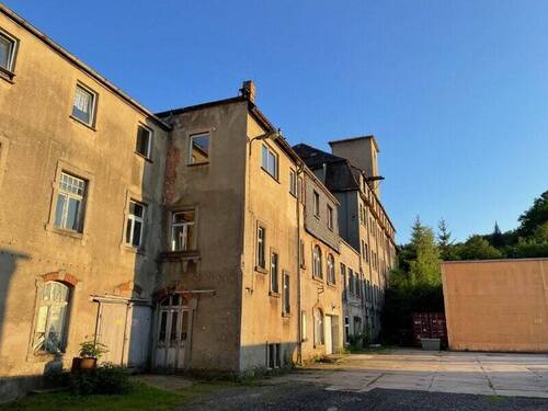 Die oberen Gebäudeteile (1) - Mehrfamilienhaus, Wohnhaus mit 1,34 m&sup2; in Sebnitz zum Kaufen