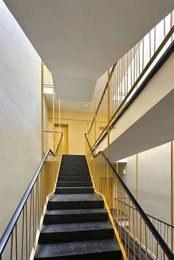 Treppenhaus - Etagenwohnung mit 52,80 m&sup2; in Berlin zum Kaufen