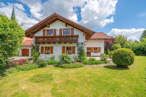 Bild 1 - Charmantes Einfamilienhaus mit großem Garten und viel Potenzial